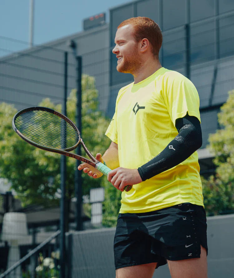 Raket Sporları İçin Kompresyon Ekipmanları Rehberi: Performansı Artırmanın ve Sakatlıkları Önlemenin En Etkili Yolu